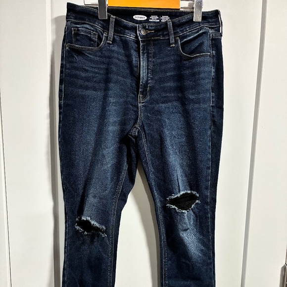 2 for $45 - Women's Old Navy Super skinny high rise Rockstar jeans -Size 10 - Picture 1 of 8